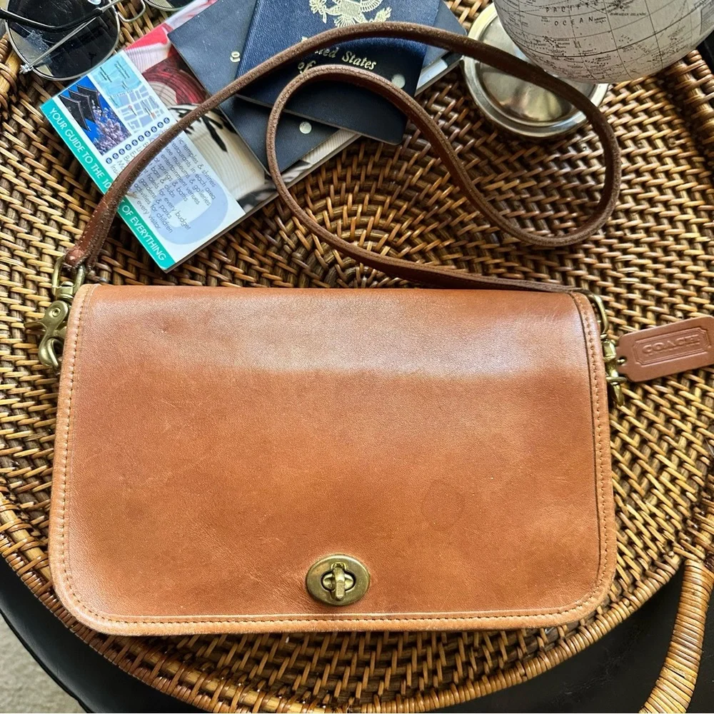 COACH British Tan Leather 1980’s Penny Pocket Crossbody Clutch Purse Vintage - Picture 5 of 14